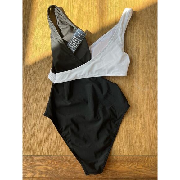 Blooming Jelly Size Small Swim New With Tags - Picture 2 of 3